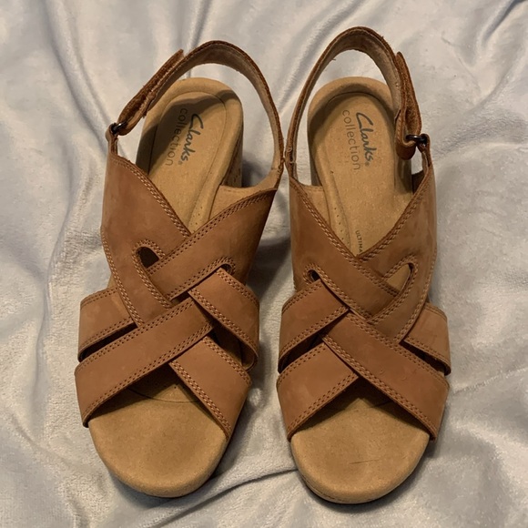 Clarks Tan Wedge Sandals with Cork Heel Giselle beach faux suede braid size 9 - Picture 2 of 6